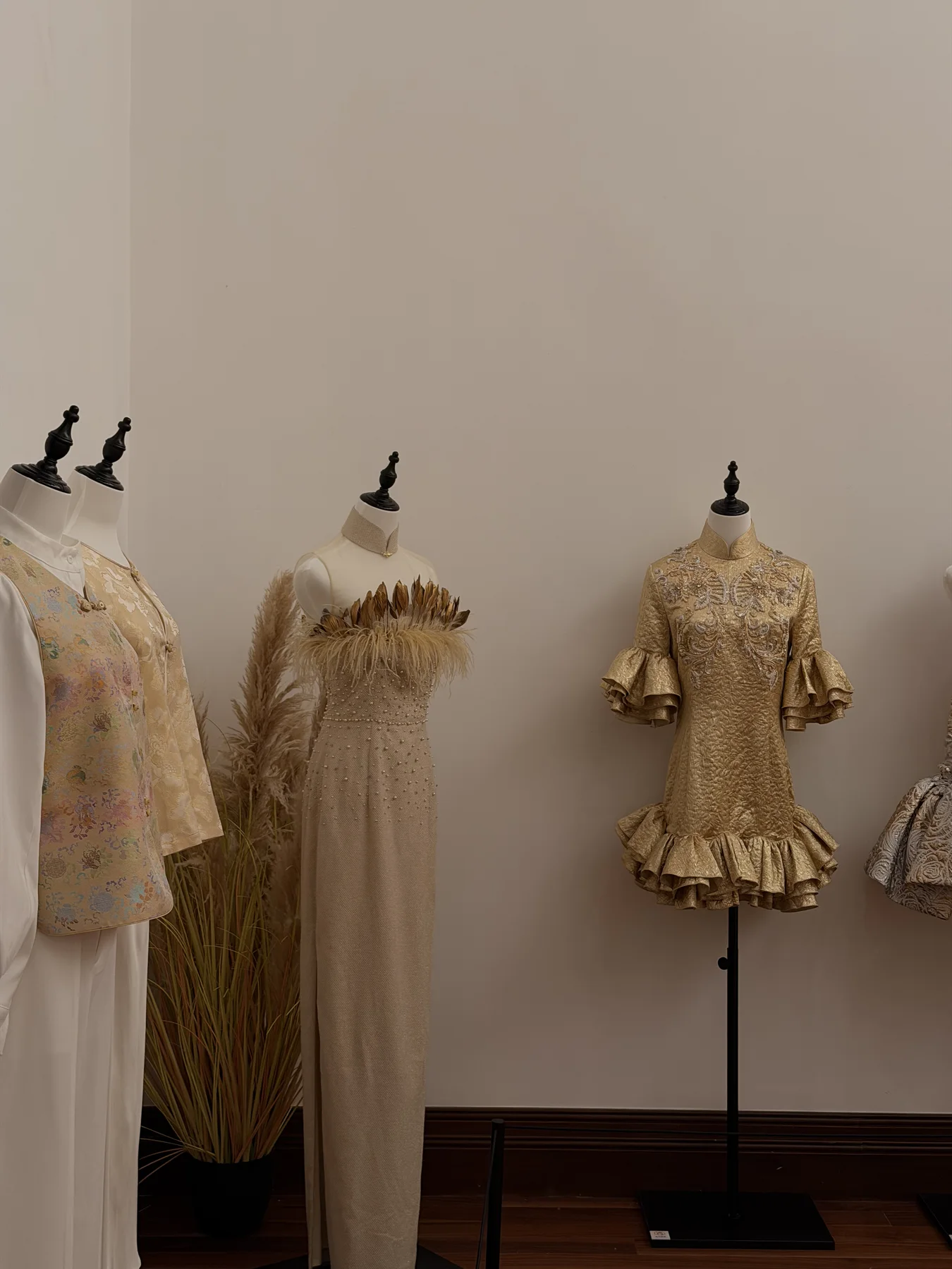秋季礼服展陈